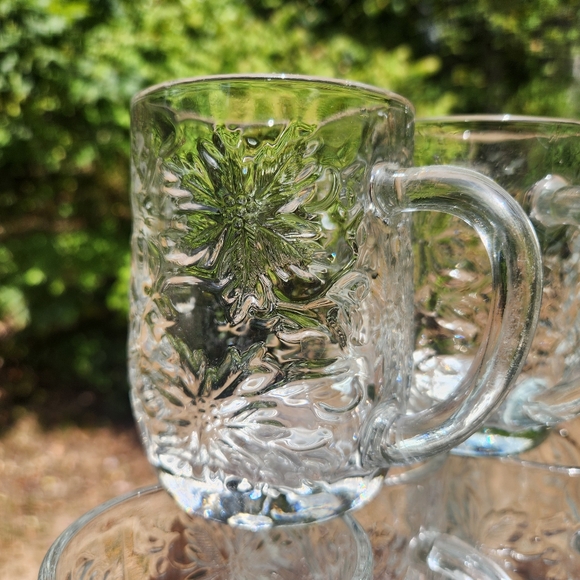 SET OF SIX Princess House Fantasia Poinsettia 9oz Mugs #516 - Picture 5 of 8